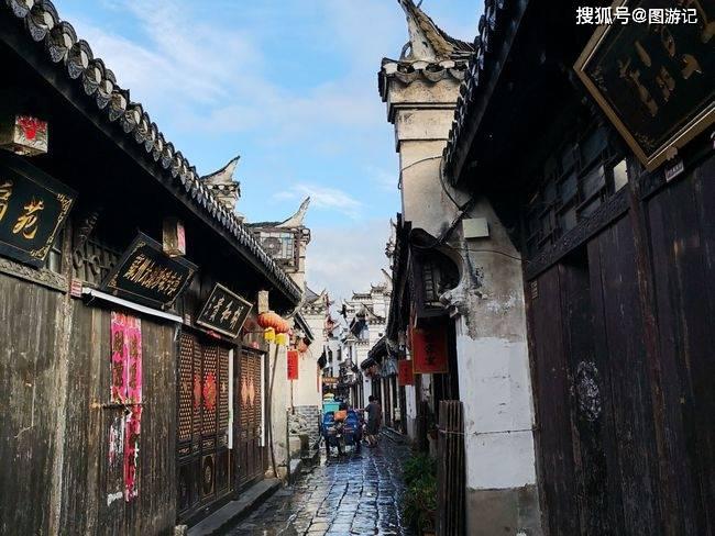甲乙两数不昰倍数关系，公因数不只1个。如果甲数是18，两数的最小公倍数是72，那么乙数是多少？